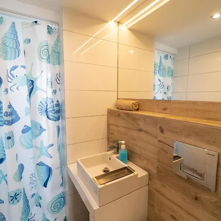 بيت خشبي - Aqua Maria Velaty