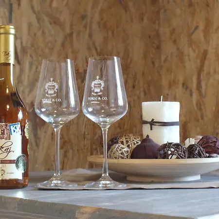 - Aqua Maria بيت خشبي Velaty