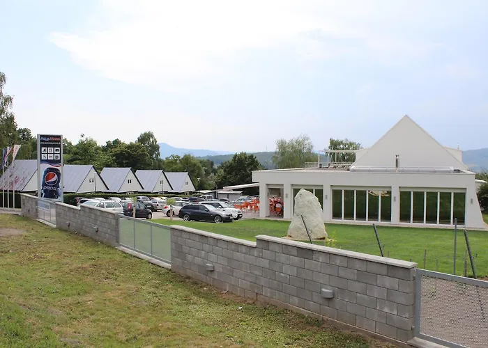 - Aqua Maria Alojamento de Turismo Selvagem *